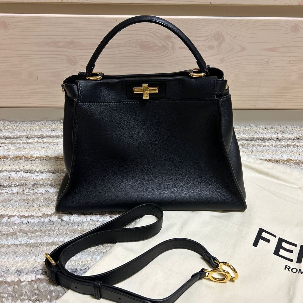 Fendi Peekaboo Iconic Leather Handbag Black
